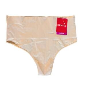 New SPANX Thong Soft Nude Small